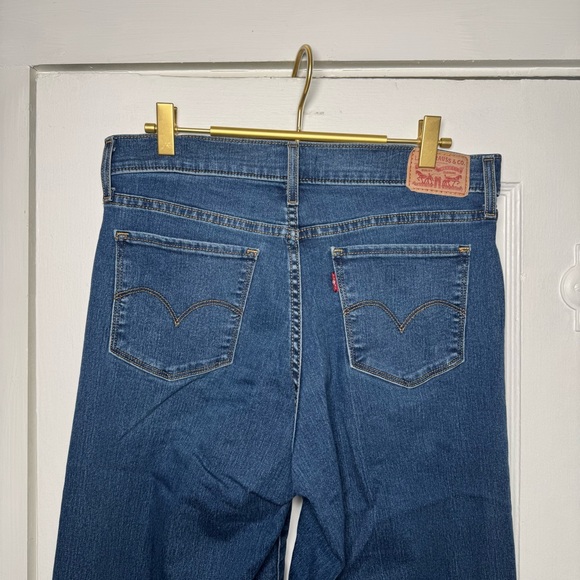 Levi's 318 Shaping Wide Leg Denim Jeans in Clever Girl 29x32 - Picture 11 of 15